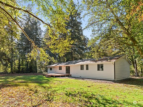 5th image of 24609 NE 74TH Court