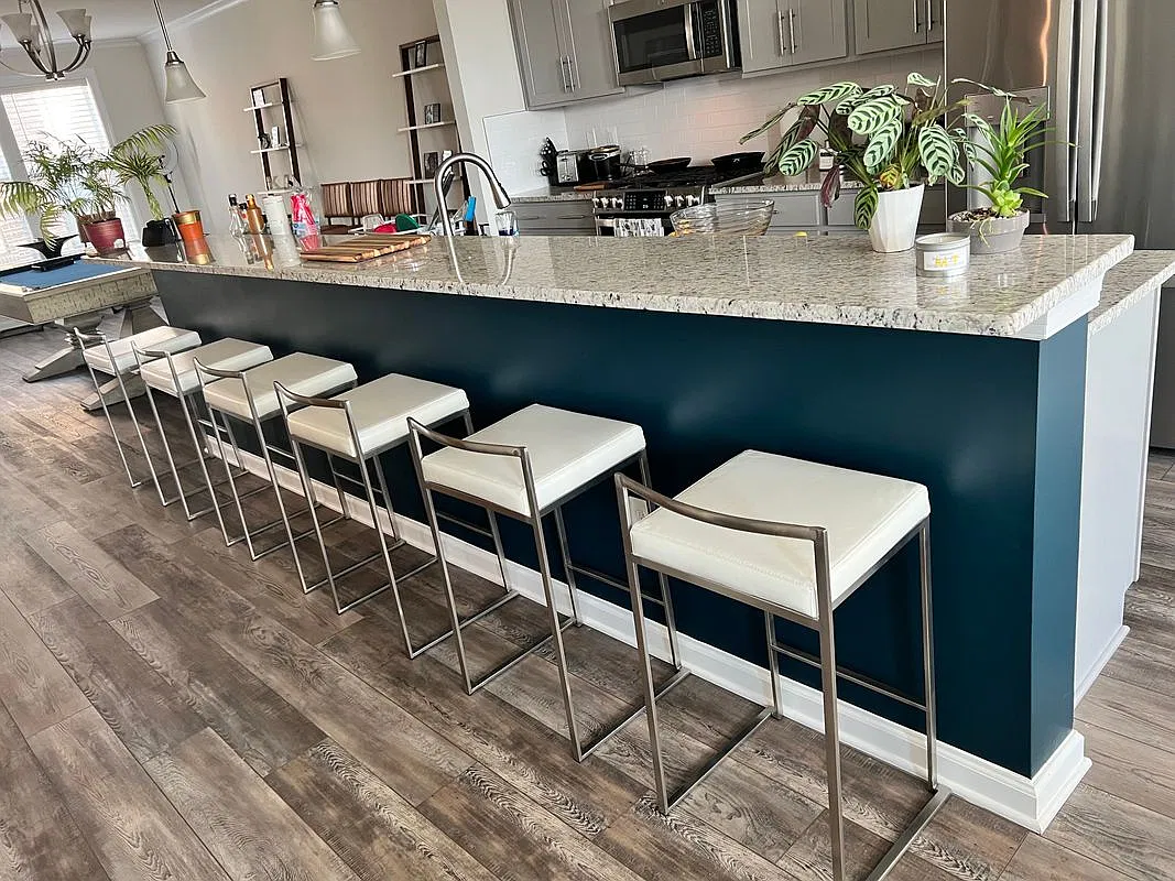 3 bed, 3.0 bath, 2586 sqft, $3,800 — Photo 4