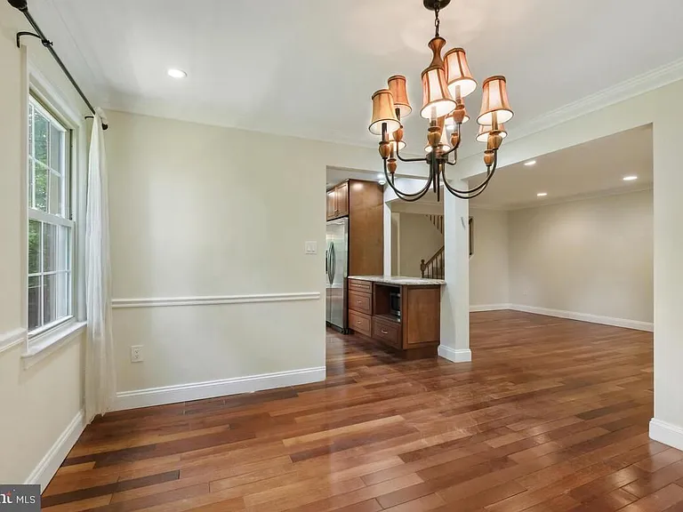 11426 Dorchester Ln — Photo 11