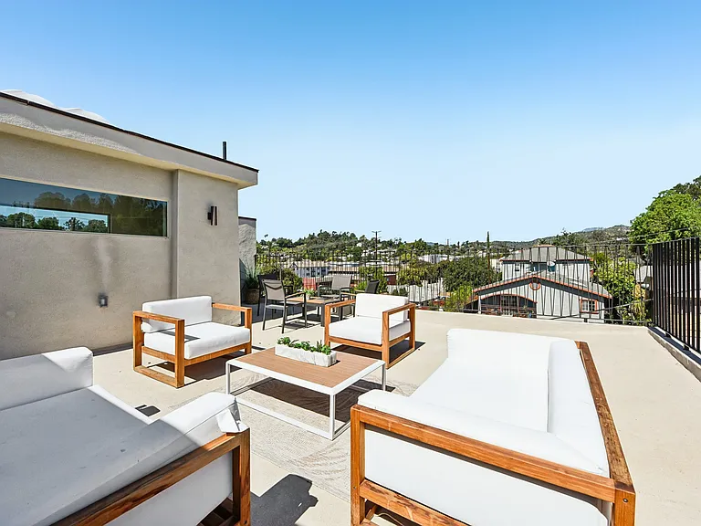 6160 Oak Crest Way — Photo 18