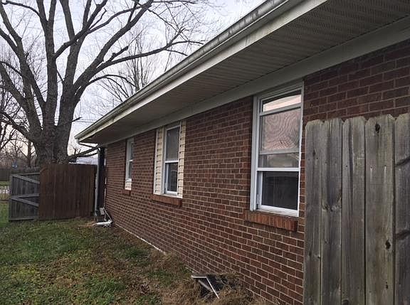 3rd image of 105 Estonia Dr