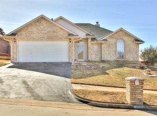 11618 Elmhurst Dr, Midwest City, OK 73130