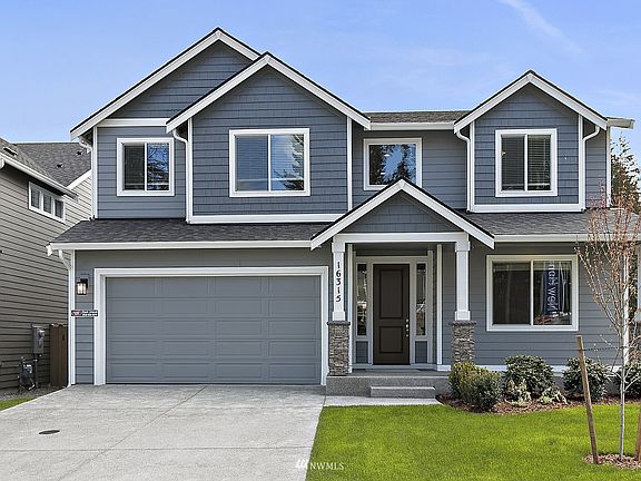 Pictures are of a previously built Cedar floor plan and may display pictures of upgrades and or materials no longer available.>