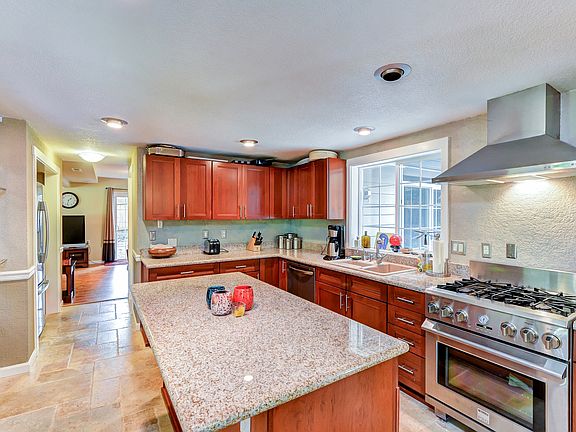 3rd image of 17925 NE 157th St