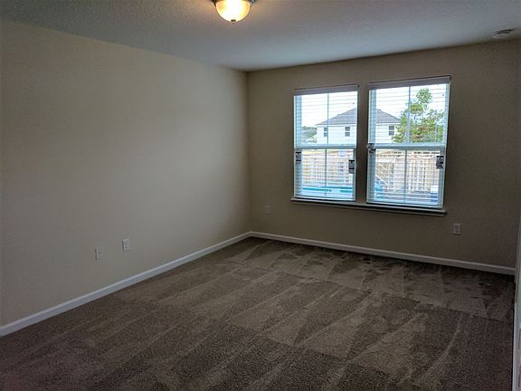5th image of 111 Moultrie Village Ln
