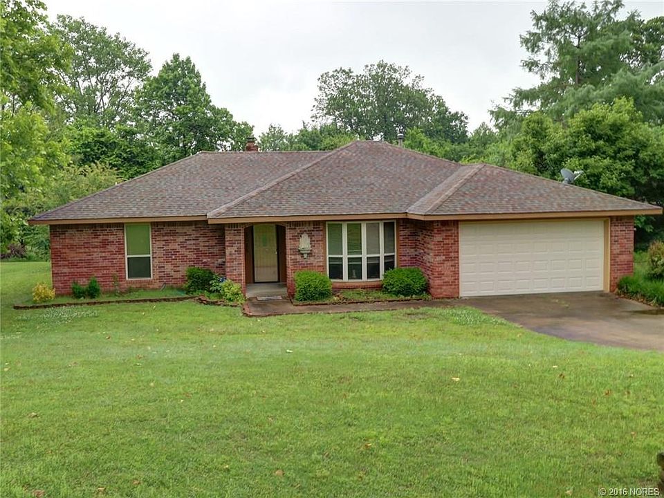 1st image of 1018 N Douglas Dr