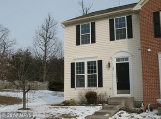 27 Turnbrook Ct, Parkville, MD 21234