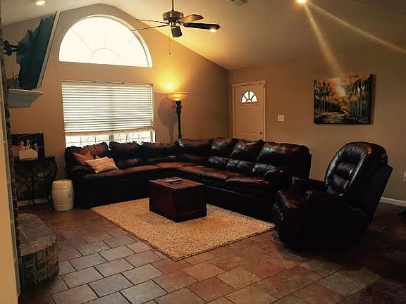 Living Room-Vaulted Ceiling
