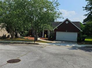 844 Langley View Ct, Loganville, GA 30052