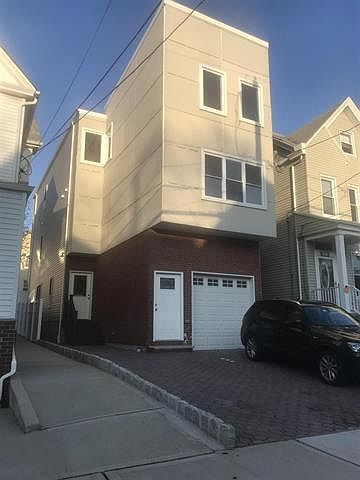 2nd image of 39 E 35th St Floor 2
