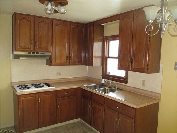 2nd image of 26380 Parklane Dr