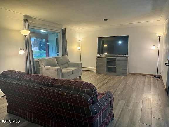 3rd image of 401 Murbach St