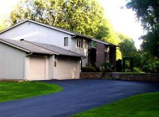 1 Blackthorne Ln, Warren, RI 02885