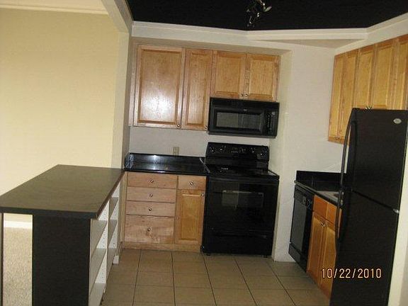 2nd image of 4750 N CENTRAL Avenue #7