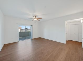 136 E Shannon Pkwy #101, Visalia, CA 93291