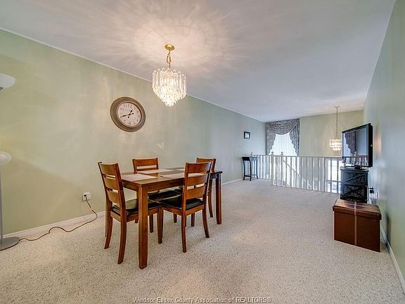 5th image of 1674 Fieldcrest Ln