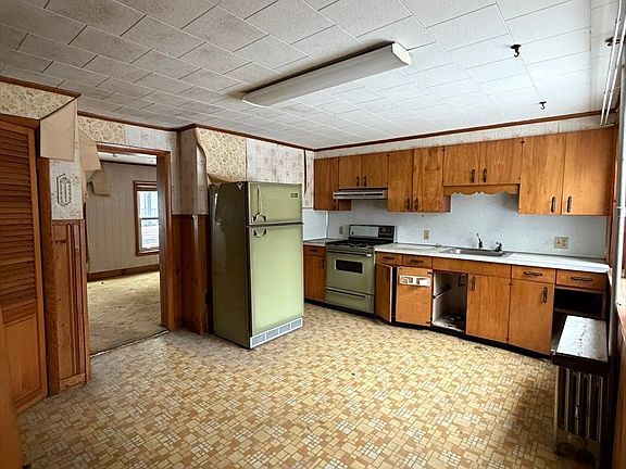 3rd image of 6 Glover Ct