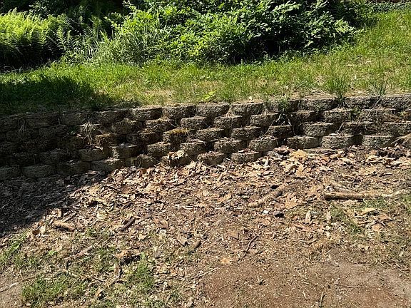 4th image of 31 S Road Ext