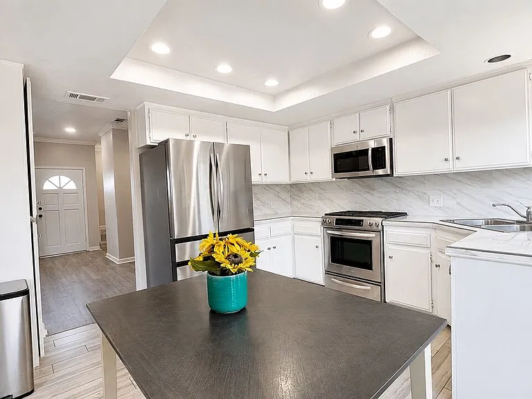 14714 S Budlong Ave #4 — Photo 9