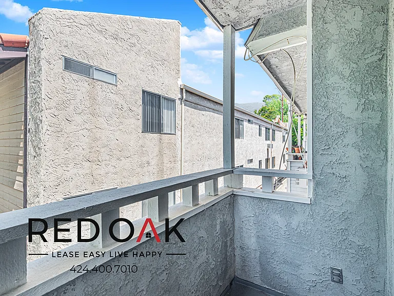 10346 Commerce Ave #7 — Photo 9