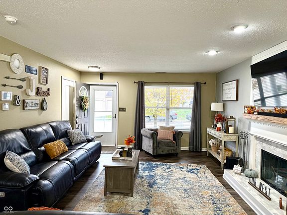2nd image of 10048 New Dawn Pl