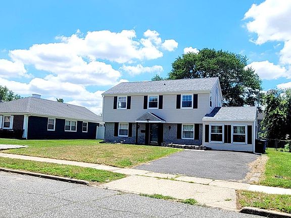 3rd image of 58 Parish Ln