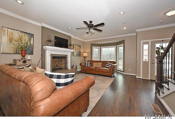 4th image of 1819 Angie Dr NW