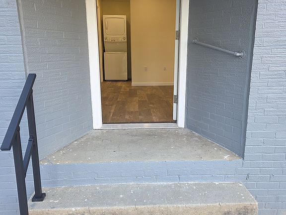 3rd image of 151 Fayette St #101