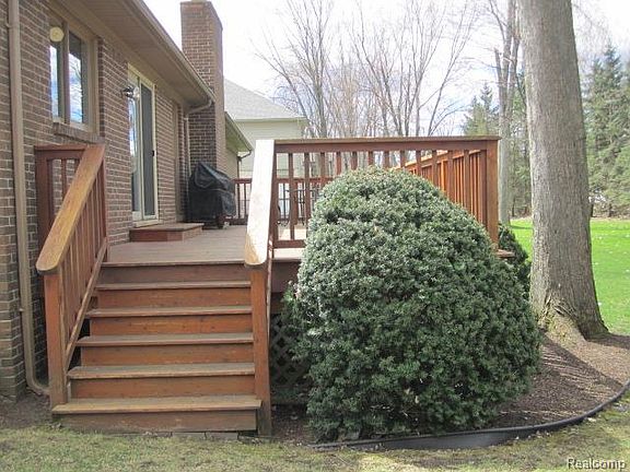 3rd image of 54781 Chippewa Ct