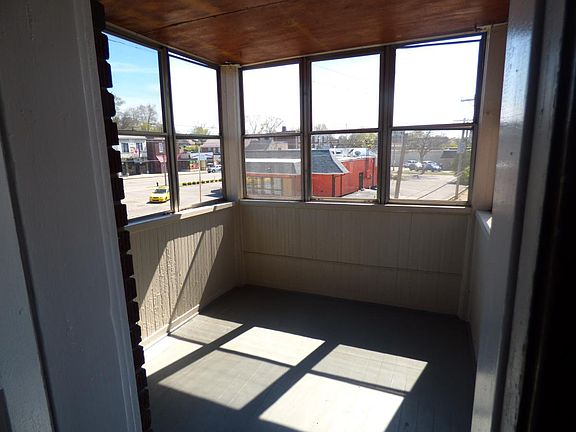 5th image of 4214 Neosho St #2E