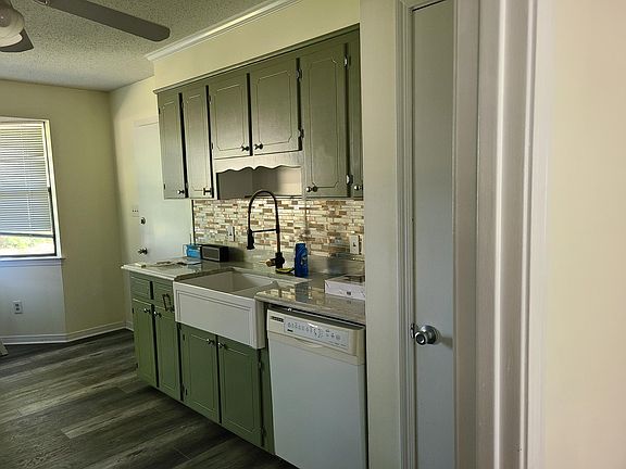 3rd image of 204 Florida Ave