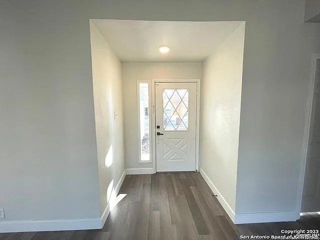 3 bed, 1286 sqft, $1,545 — Photo 2
