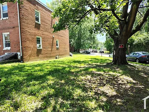 2135 Seneca Rd #11 — Photo 4