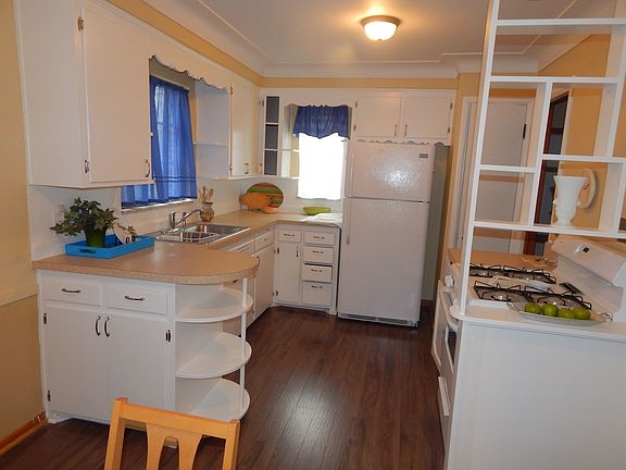 5th image of 247 Northdale Dr