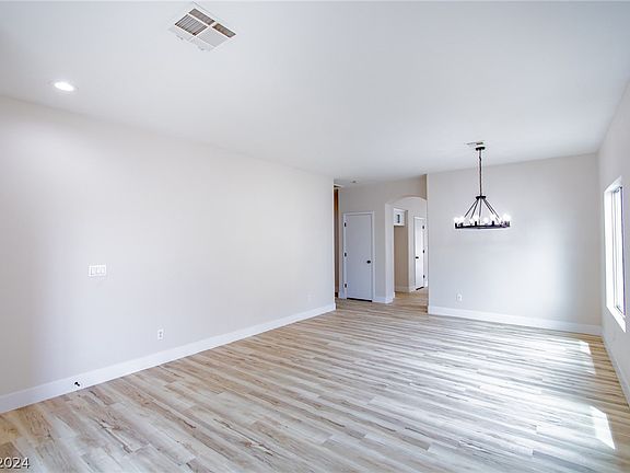 4th image of 1020 Malibu Sands Ave
