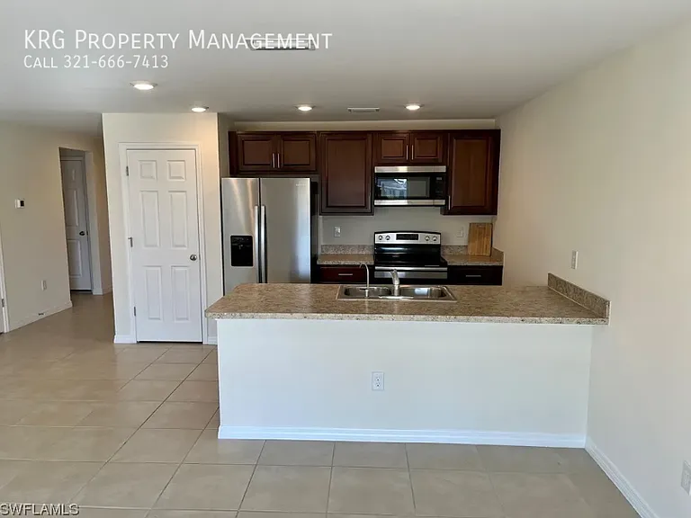 4018 NE 9th Ave — Photo 14