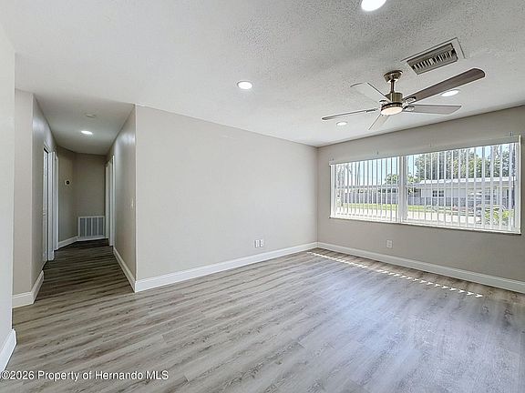 4th image of 14998 Mockingbird Ln