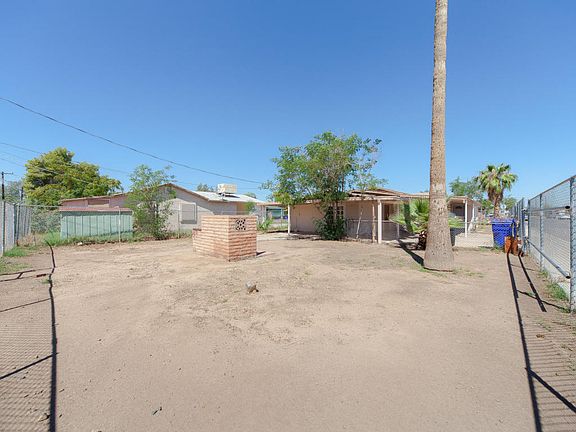 4th image of 712 N 92nd Ave