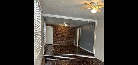 3rd image of 1254 E 49th St