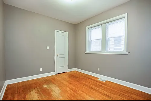 1049 N Massasoit Ave #1 Photo 1