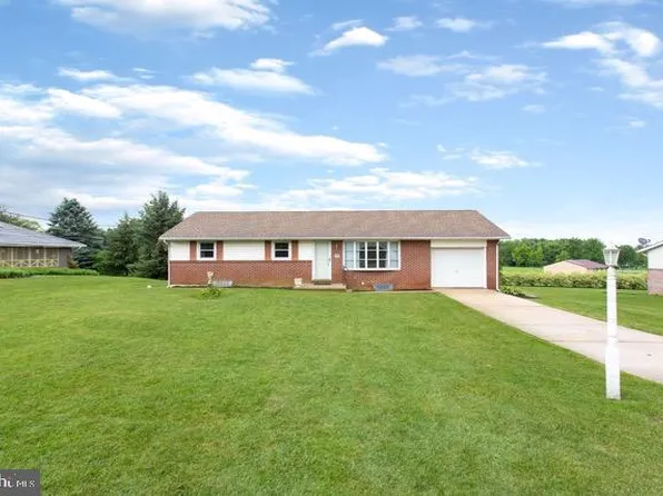 4635 Darlington Rd, York, PA 17408