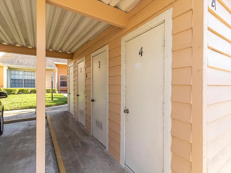 4814 Grist Mill Cir — Photo 38