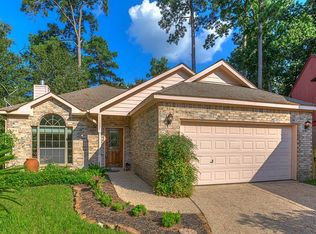 11207 Burning Tree Dr, Montgomery, TX 77356