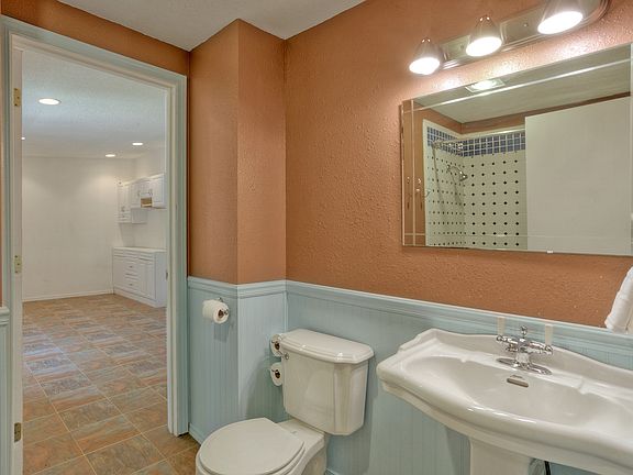 4th image of 4123 102nd Avenue  E