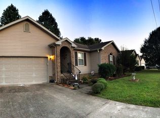 1019 Sivley Rd, Hopkinsville, KY 42240