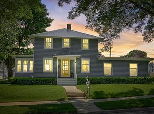 417 W Foster St, Port Washington, WI 53074