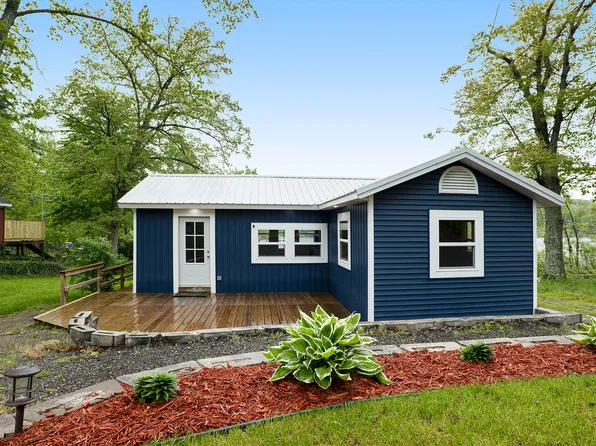 65 E Centerline Ct, Newaygo, MI 49337