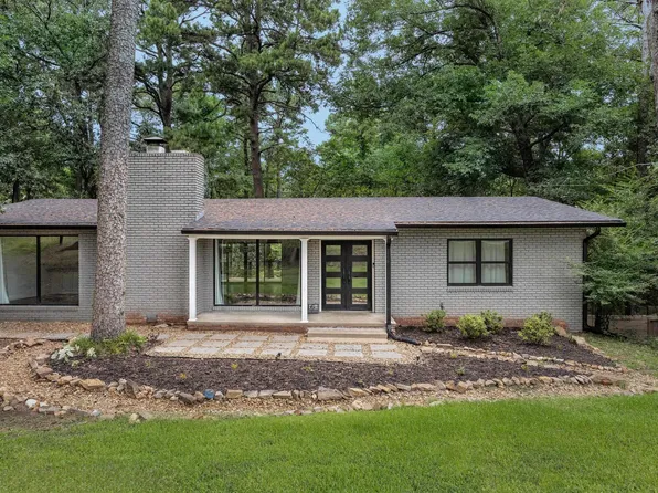 16 Robinwood Dr, Little Rock, AR 72227
