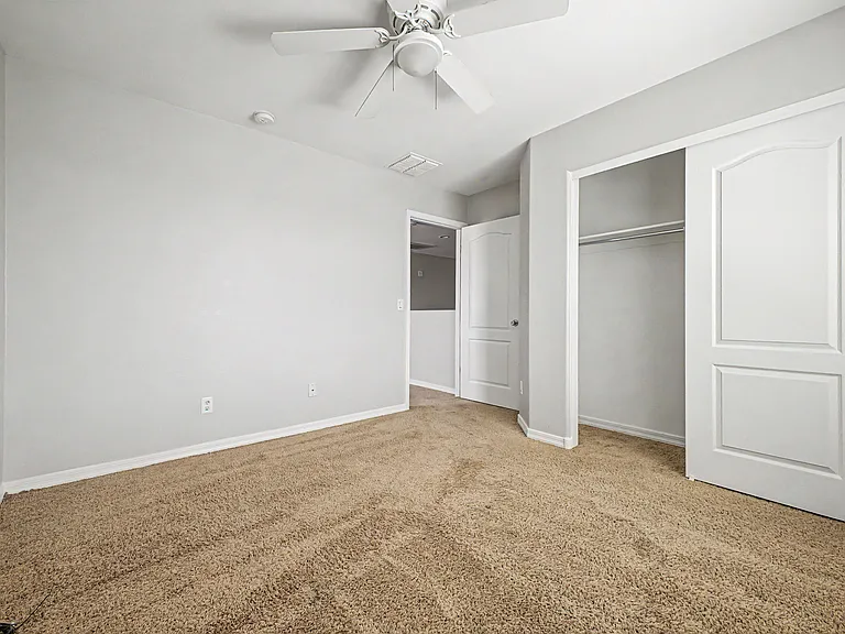 25392 W Carson Dr — Photo 15