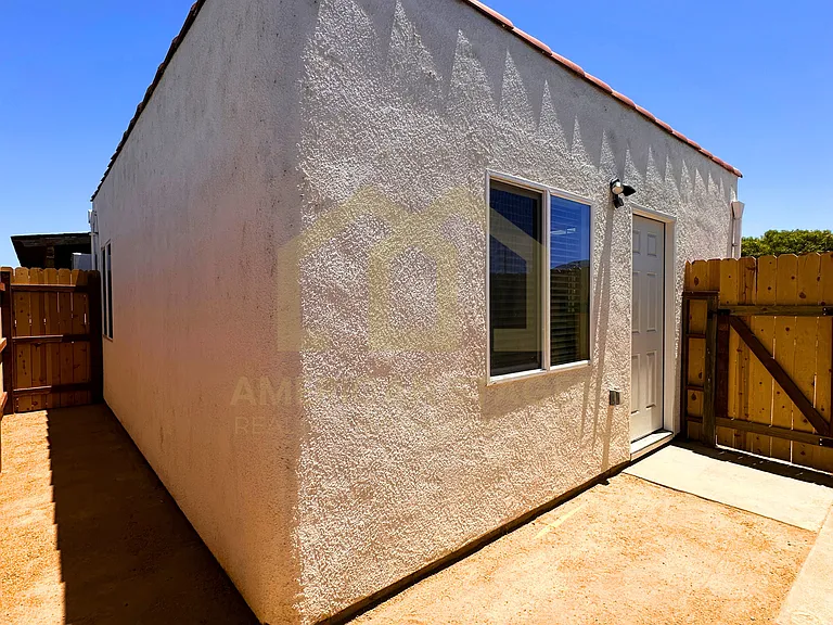 1101 W Oak Ave #B — Photo 13